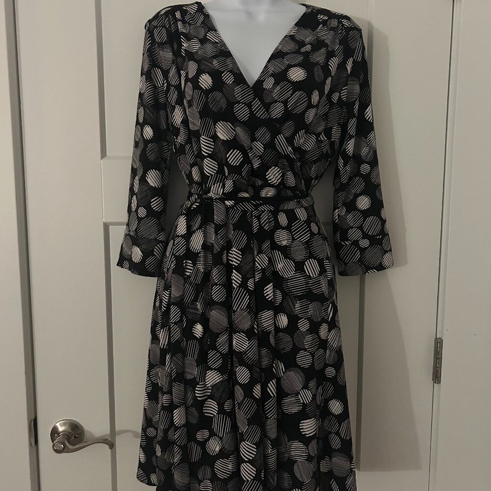 White House Black Market Reversible Long Sleeve Dress